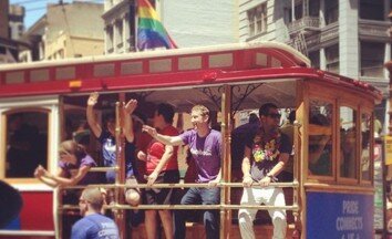 facebook desfile gay
